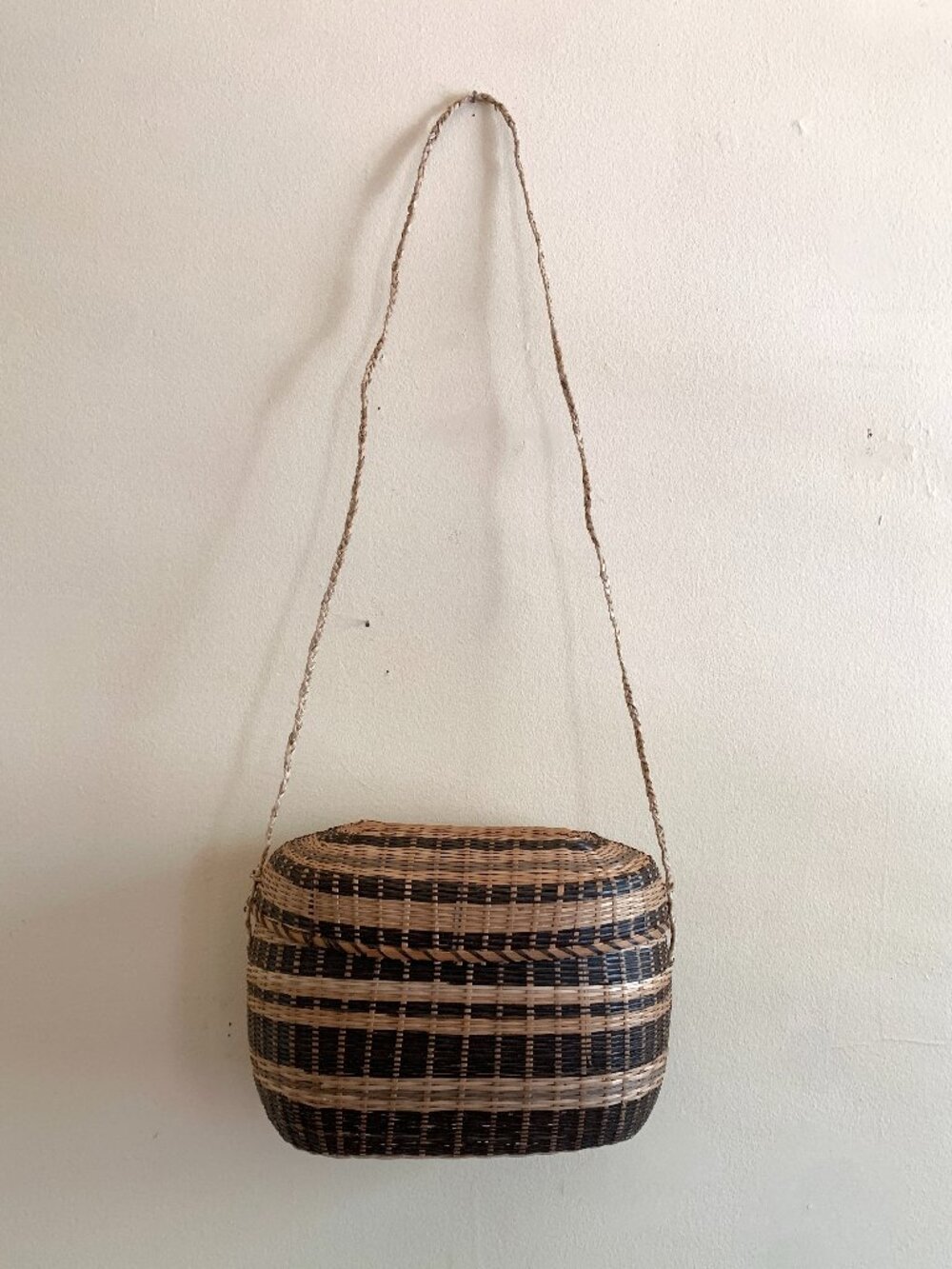 Vintage Woven Crossbody Basket Purse Sliding Lid Natural Boho